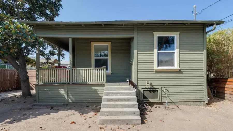 A wooded 1907 cottage on Bates Avenue — the kind of house a kid walks past on the way to Thomas Starr King — has a demolition permit and nowhere to go.