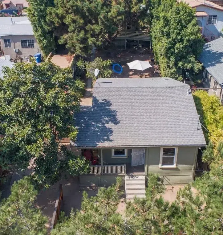 1321 Bates Ave. — photograph 3