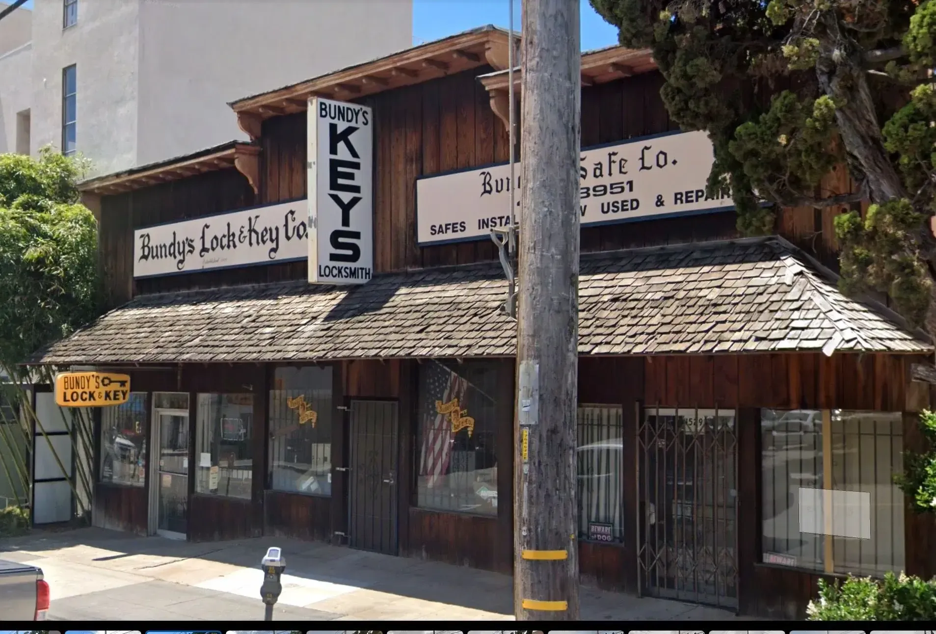 1531 South Sawtelle—Bundy's Lock & Key — photograph 3