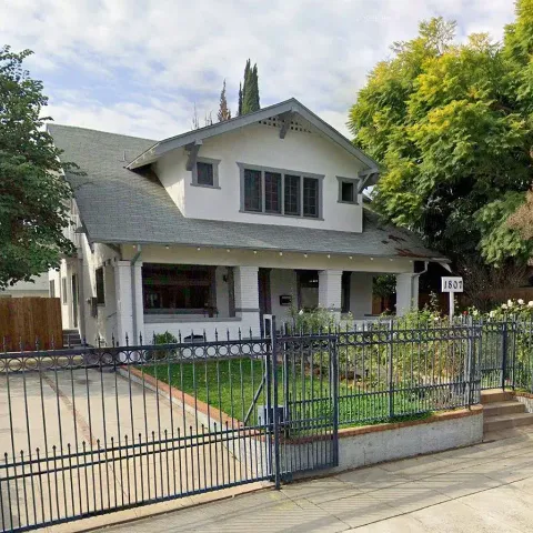 1807 N. Van Ness Ave.