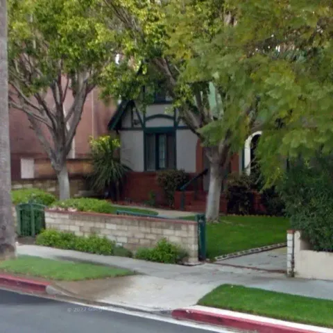 208 N. Crescent Dr., Beverly Hills