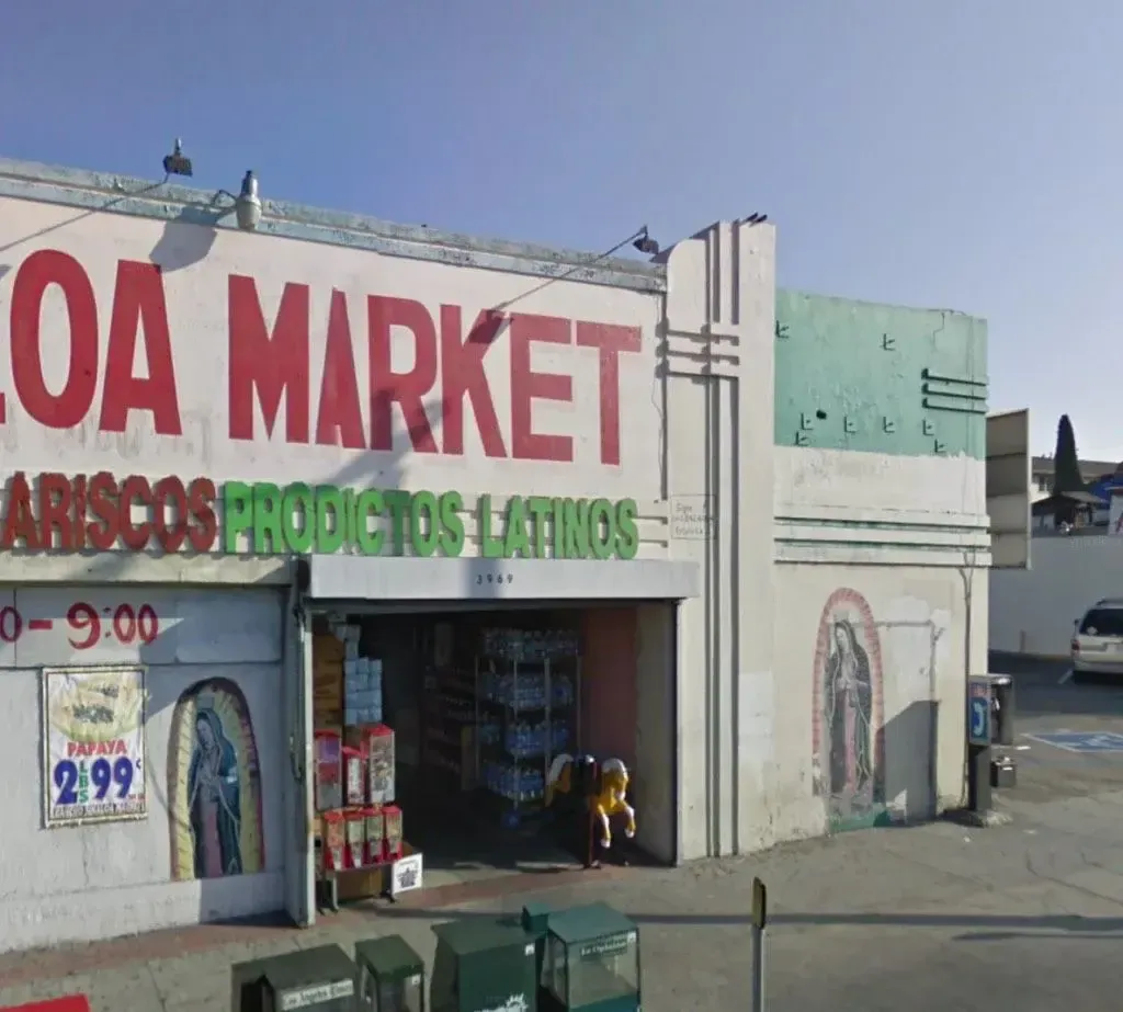 3967 Beverly & Friends — photograph 4