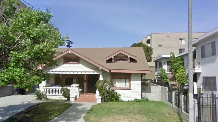 This seven-room, 1,840sf Craftsman bungalow was built in the spring of 1912, in the Country Club Park tract, by the contracting team of Peter J. Schulte & William J. Wisler. Wisler was the owner.