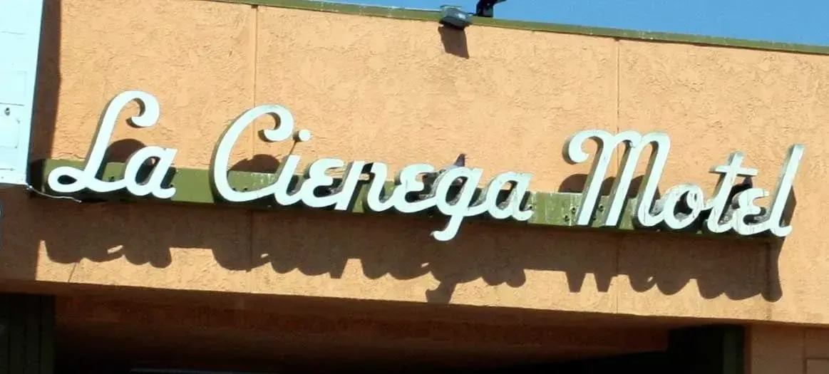 La Cienega Motel — 1725 So. La Cienega — photograph 4