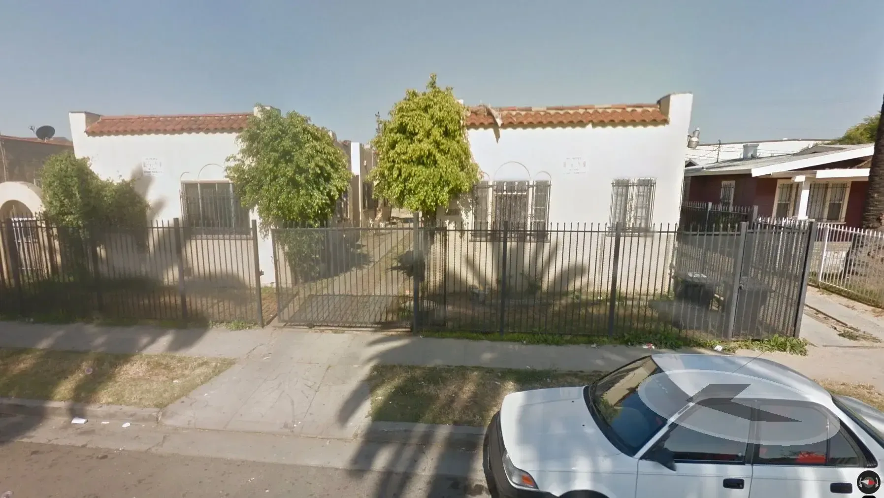 The Bungalows of Hyde Park MUST BE SACRIFICED — photograph 3